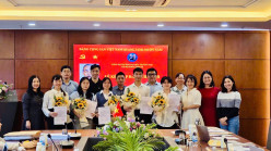 LỄ KẾT NẠP ĐẢNG VIÊN MỚI – CHI BỘ KHOA KINH TẾ, TRƯỜNG ĐẠI HỌC THƯƠNG MẠI