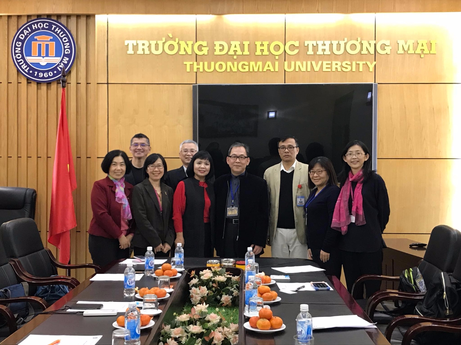 Trường Đại học Thương mại tiếp và làm việc với đoàn giáo sư, giảng viên Đại học Long Hoa